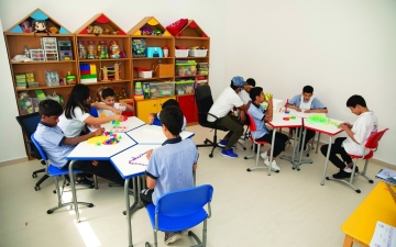 الصورة: الصورة: «دبي العطاء» تعزز بيئة التعلّم لأصحاب الهمم في مركز المشاعر الإنسانية