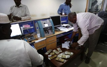 الصورة: الصورة: أزمة نقديّة جديدة تظهر في السودان