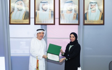 الصورة: الصورة: طالبة من جامعة الإمارات تحصد جائزة «حمدان للأداء التعليمي»