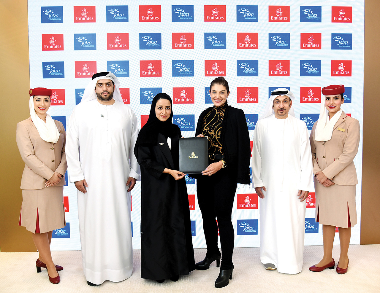 مشاركة ناجحة لطيران الإمارات بالمعرض وشراكات لتعزيز التعافي