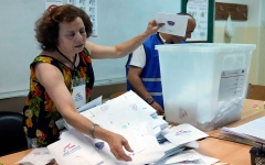 الصورة: الصورة: انتخابات لبنان تفزر وجوهاً نسائية جديدة وسط آمال بالتغيير