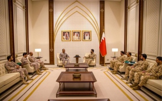 وفد من وزارة الدفاع يلتقي مستشار الأمن الوطني بالبحرين