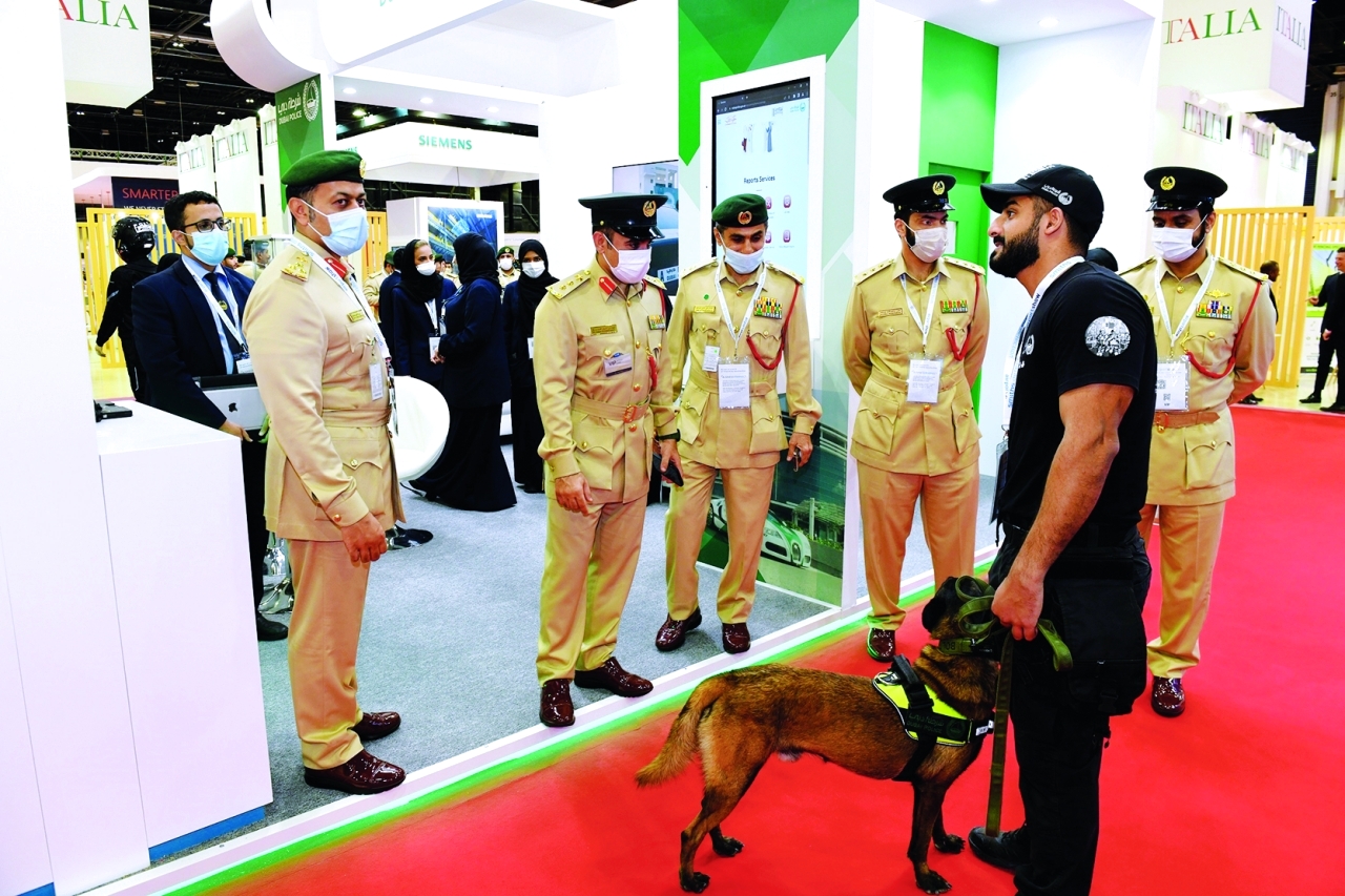 الصورة : شرطة دبي تختتم مشاركتها في المعرض