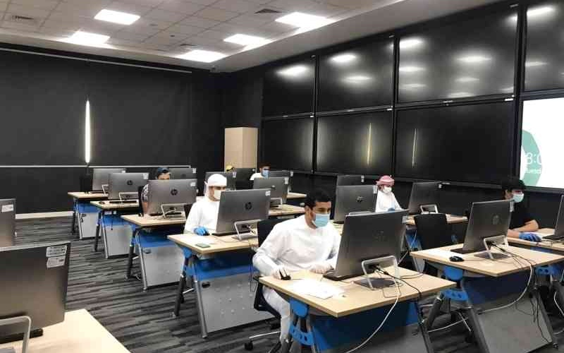 الصورة: الصورة: "التربية": إضافة 124 مركزا لأداء اختبار الإمارات القياسي "إمسات"