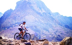 الصورة: الصورة: محمد الكعبي  تجربة فريدة  في جبال حتا