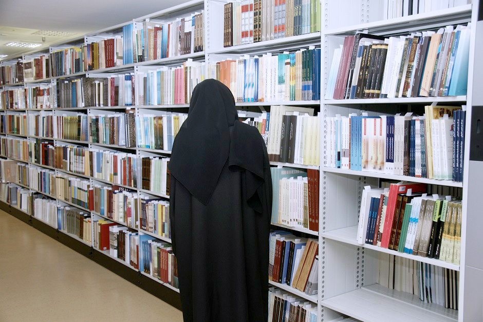 “Library in the Emirates” symposium organized by “National Archives and Library”