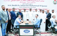 الصورة: الصورة: سالم عبد الرحمن يتخطى عدلي في افتتاح «الشارقة ماسترز للشطرنج»