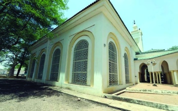 الصورة: الصورة: صيانة وترميم جامع الشيخ زايد في السنغال