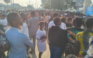 الصورة: الصورة: مصرع 31 شخصاً خلال تدافع في حفل خيري جنوب نيجيريا