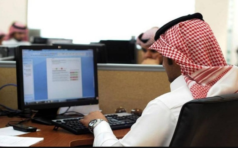 الصورة: الصورة: التأمينات السعودية: يحق للمشترك العمل في أكثر من منشأة