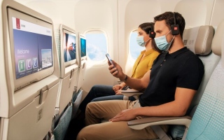 الصورة: الصورة: طيران الإمارات تنال جائزتي أبيكس لأفضل "واي فاي" ومأكولات ومشروبات