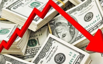 الصورة: الصورة: الدولار يتراجع قبل بيانات تضخم أمريكية