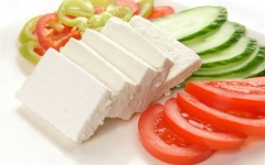 الصورة: الصورة: أخصائية تغذية تكشف تأثير التخلي عن تناول الجبن على صحتك