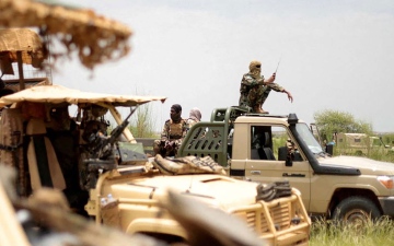الصورة: الصورة: الجيش المالي يعلن "تحييد" أكثر من 60 إرهابياً