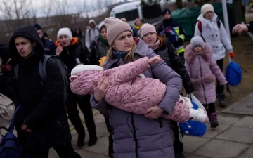 الصورة: الصورة: عبور 1.6 مليون شخص من دونباس وأوكرانيا الحدود الروسية منذ فبراير