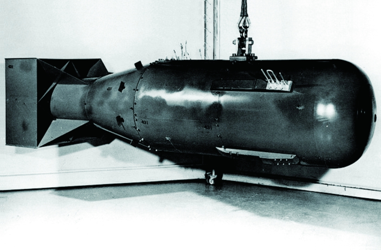 الصورة : 1945 الولايات المتحدة تلقي قنبلة «الولد الصغير» الذرية على هيروشيما اليابانية.