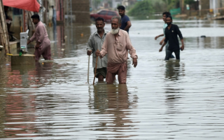 مصرع 188 شخصاً وتضرر آلاف المنازل بسبب الأمطار في باكستان