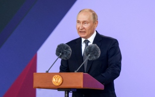 بوتين يتهم أمريكا بإطالة أمد النزاع في أوكرانيا
