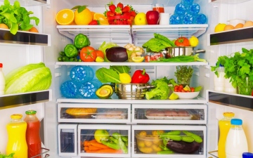 الصورة: الصورة: كيف تحفظ الطعام في الثلاجة لمدة طويلة وبطريقة صحيحة؟