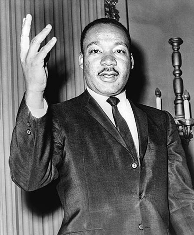 الصورة : 1963 مارتن لوثر كينغ يلقي خطابه الشهير «عندي حلم» في ولاية واشنطن.