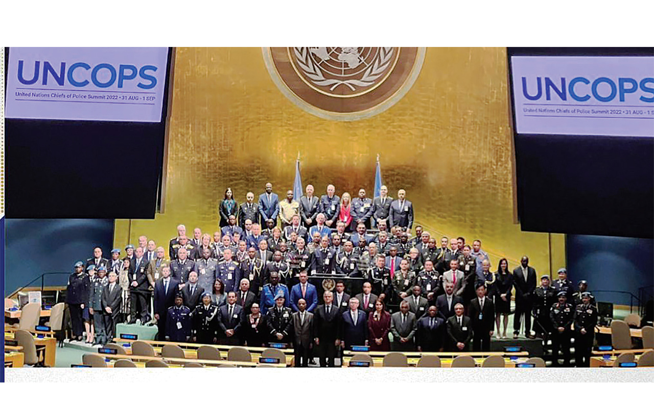 الصورة : لقطة جماعية للمشاركين في قمة قادة الأمم المتحدة لرؤساء الشرطة في نيويورك | من المصدر