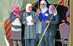 الصورة: الصورة: زواج القاصرات شبح يهدد السوريات في المخيمات