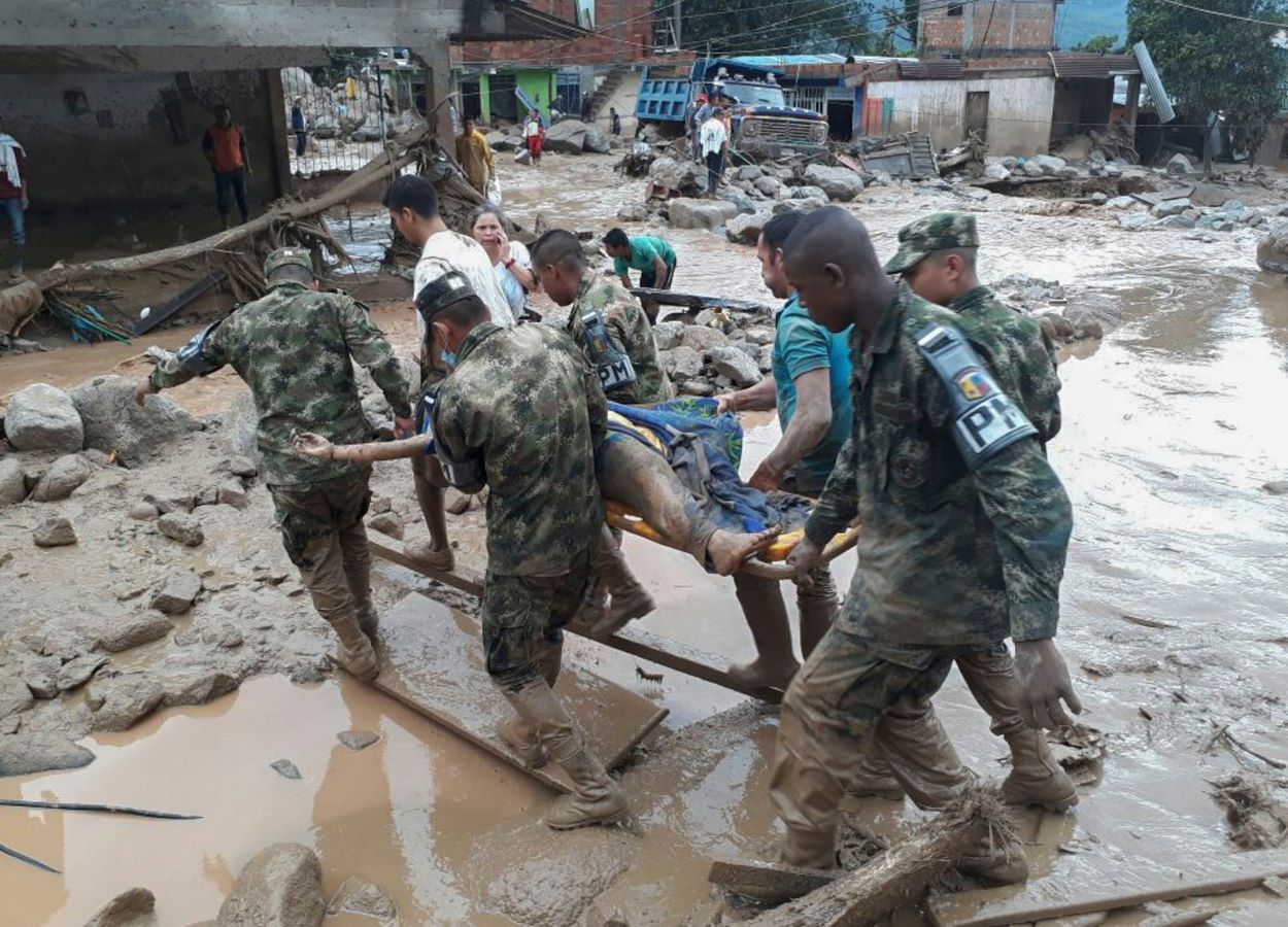 صورة مقتل 3 أشخاص على الأقل جراء فيضان أنهار في كولومبيا