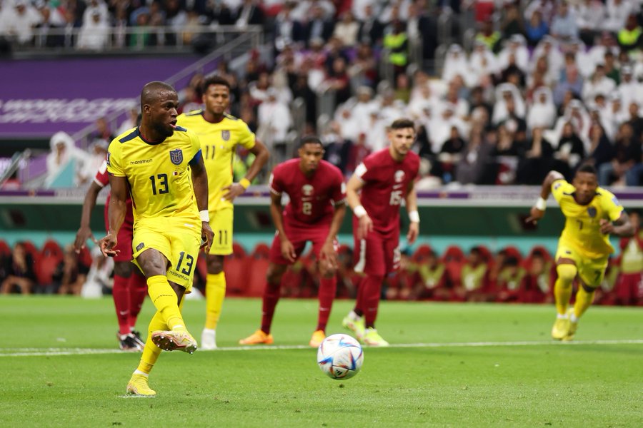 فالنسيا يعزز مكانته في الإكوادور بهدفين في افتتاح كأس العالم