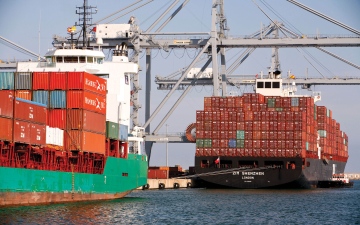 الصورة: الصورة: توقعات بنمو ضعيف لحركة التجارة العالمية بسبب تراجع الصادرات