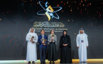 الصورة: الصورة: لطيفة بنت محمد تكرّم الفائزين بجائزة محمد بن راشد للمعرفة في دورتها السابعة