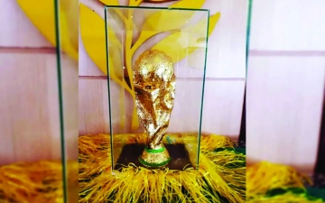 الصورة: الصورة: كأس العالم من الشوكولا والذهب