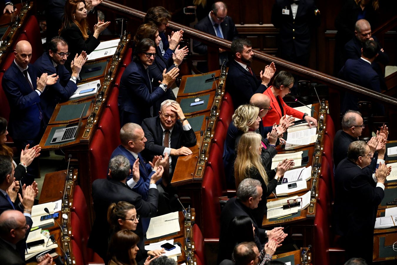 الحكومة الإيطالية تفوز بثقة مجلس النواب بشأن ميزانية 2023