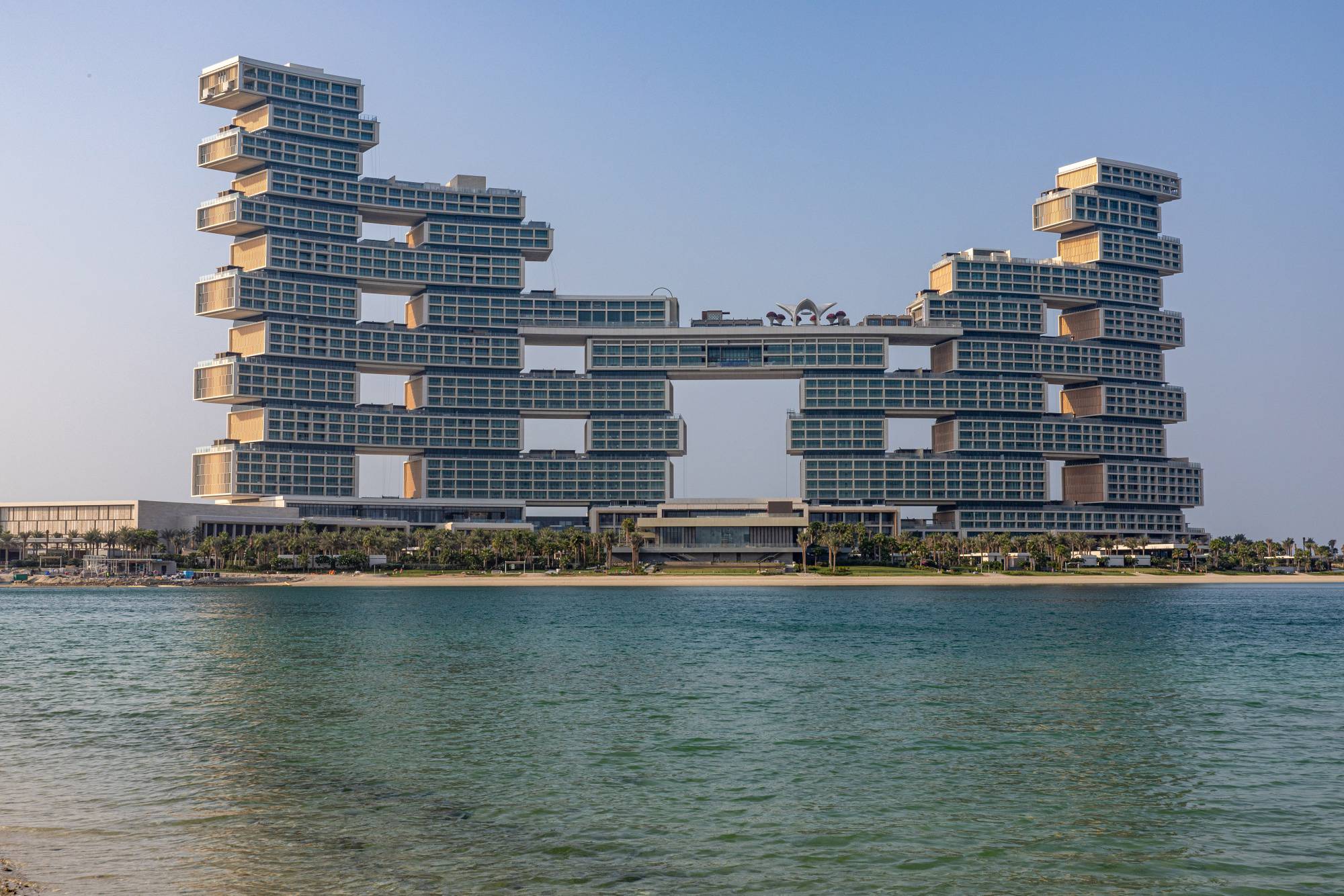 «بلومبرغ» ترصد 6 فنادق مذهلة جديدة في دبي