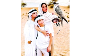 الصورة: الصورة: شاكيرا في صحراء دبي تنشد الهدوء والصفاء