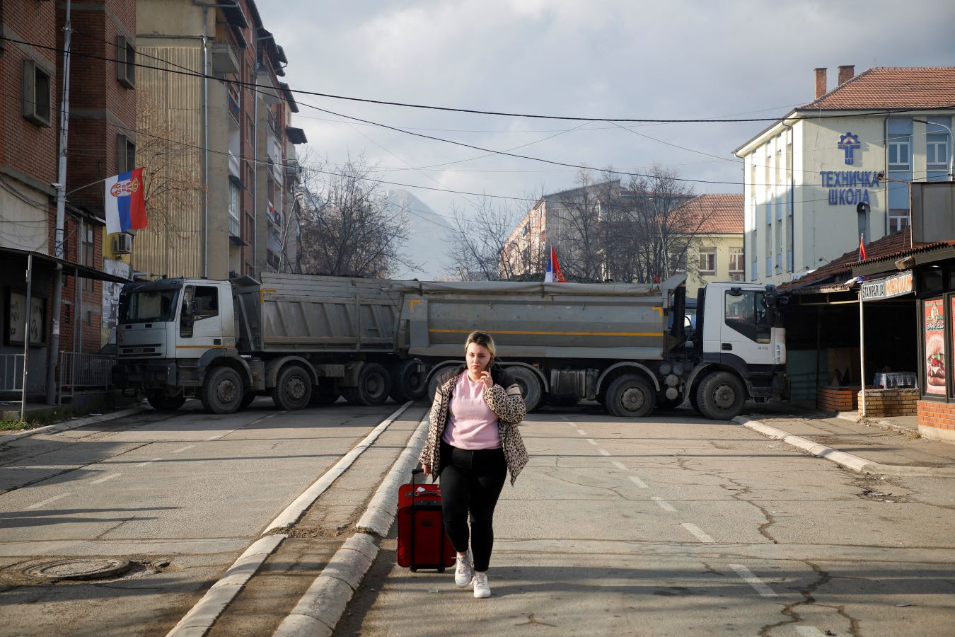 تصاعد التوتر في كوسوفو مع إغلاق معبر حدودي رئيسي مع صربيا