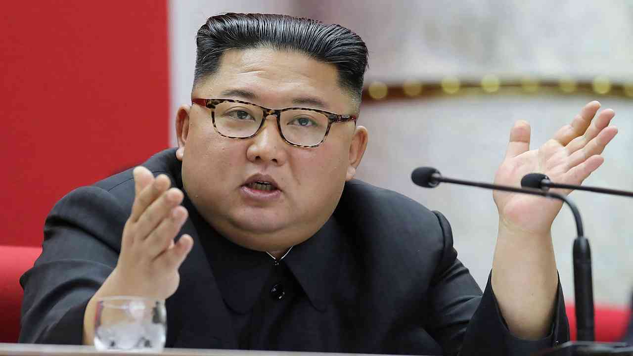 زعيم كوريا الشمالية يأمر بتطوير صواريخ جديدة عابرة للقارات