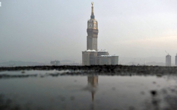 الصورة: الصورة: أرصاد السعودية ترفع درجة الإنذار إلى تحذير بأمطار غزيرة في مكة المكرمة