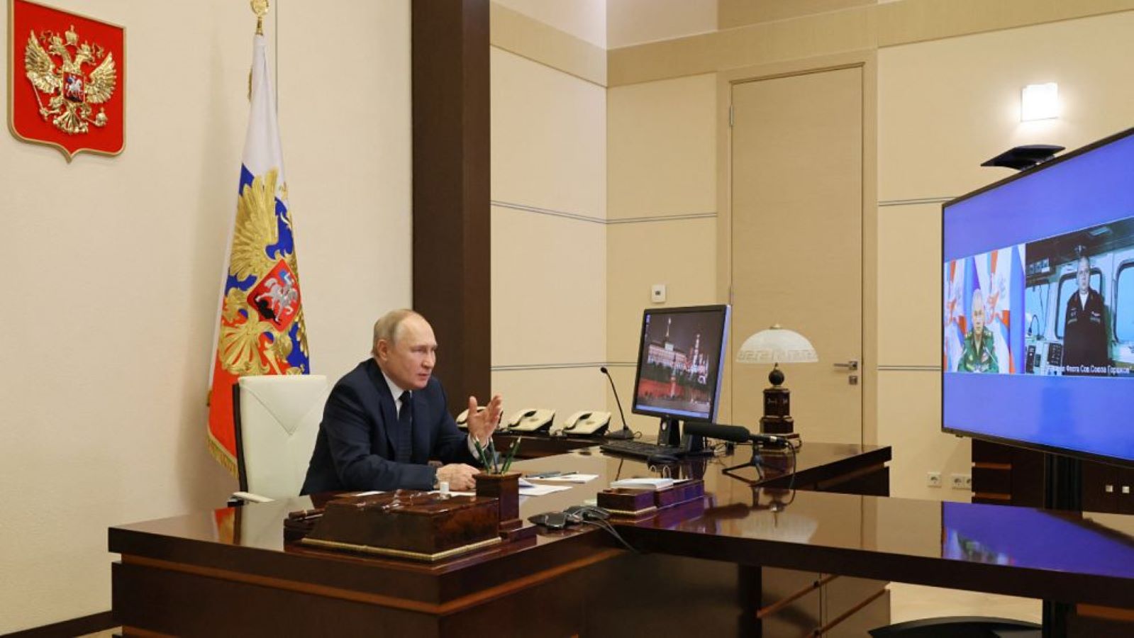 بوتين يشرف عبر الفيديو على انطلاق سفينة مزوّدة بصواريخ فرط صوتية