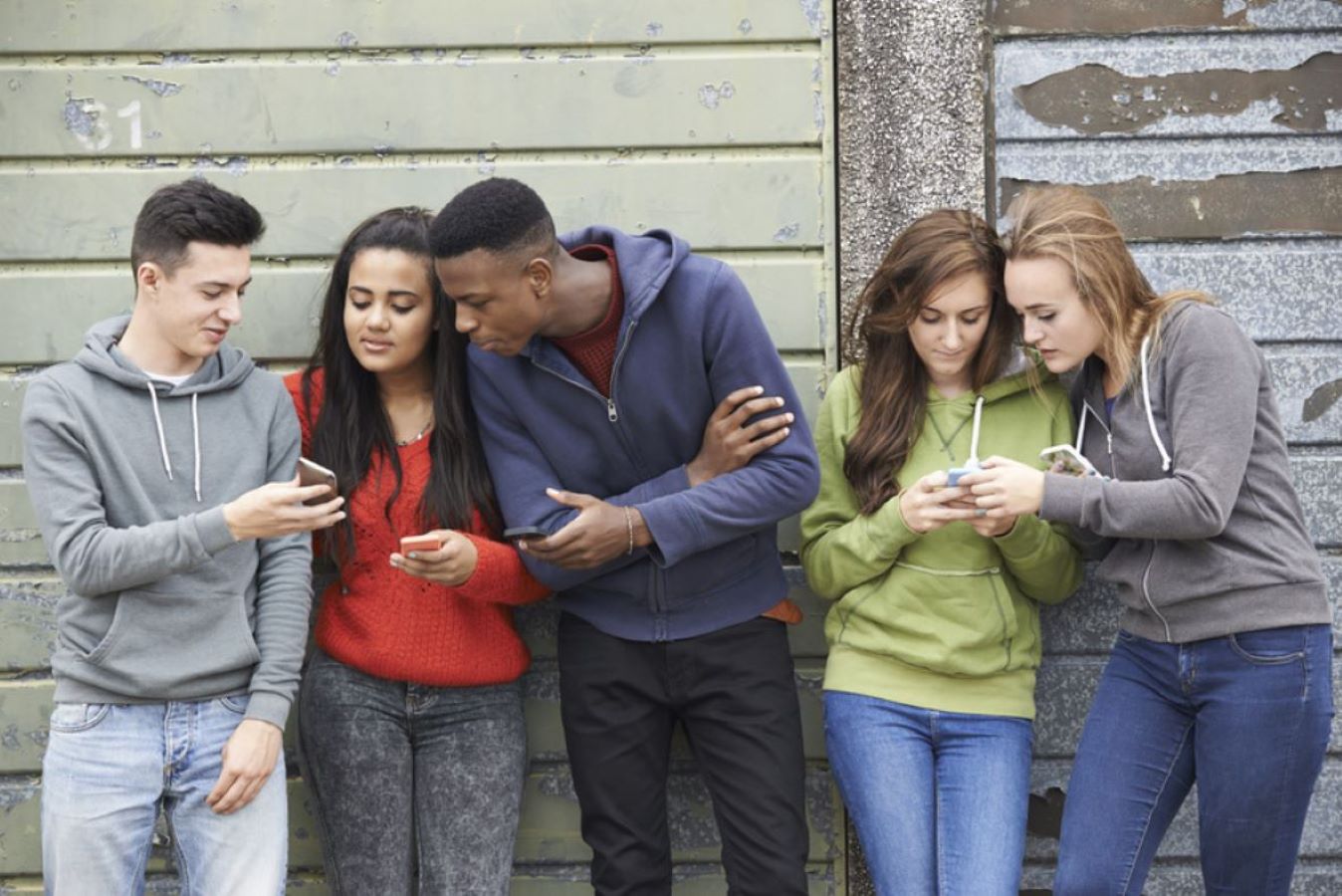 هل تغيّر وسائل التواصل الاجتماعي أدمغة المراهقين؟ Image