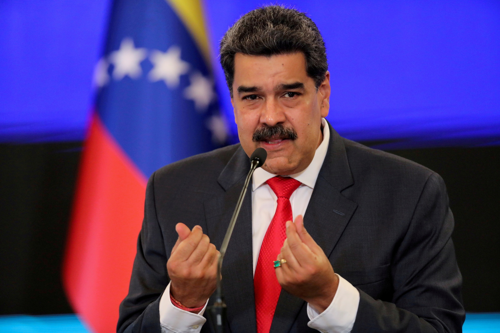 رئيس فنزويلا يعين وزيراً جديداً للخارجية ورئيسا ًلشركة النفط الحكومية