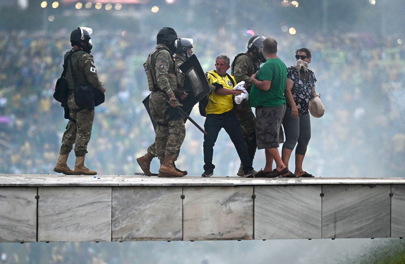 اعتقال 150 من أنصار بولسونارو بعد اقتحام مقار السلطات في برازيليا