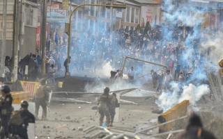 بيرو تواجه فوضى عامة مع انتشار الاحتجاجات
