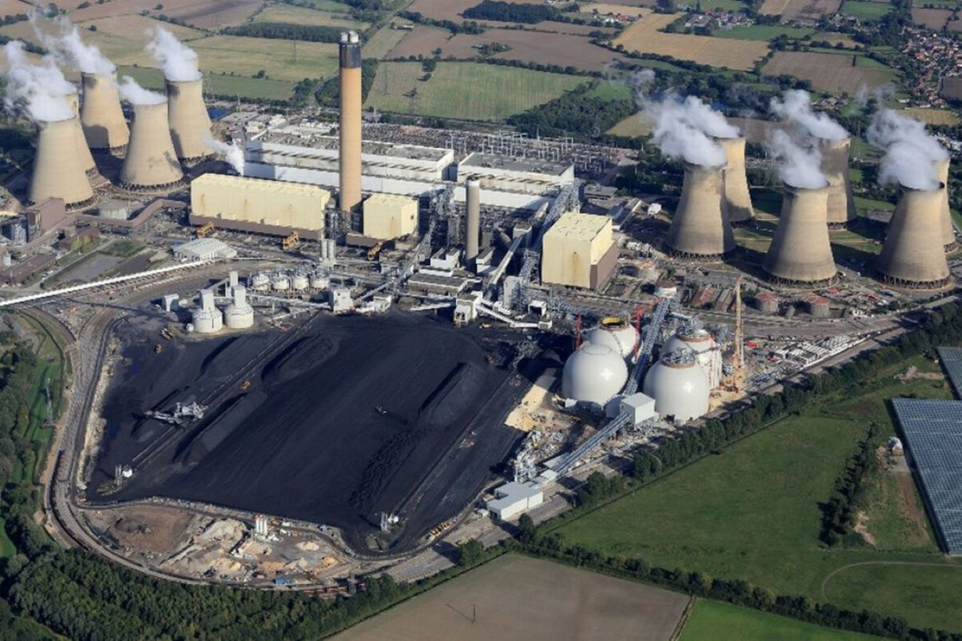 بسبب البرد القارس.. محطات الفحم ببريطانيا تستعد للبدء في توليد الكهرباء