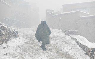 33 درجة تحت الصفر .. وفاة 166 شخصاً جراء موجة برد في أفغانستان