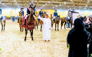 الصورة: الصورة: لطيفة العميمي بطلة في كأس أكاديمية فاطمة بنت مبارك لقفز الحواجز