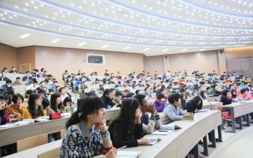 الصورة: الصورة: الصين .. حان وقت العودة إلى الجامعات وإنهاء الدراسة عبر الإنترنت