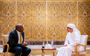 الصورة: الصورة: عبدالله بن زايد يلتقي وزير الخارجية في حكومة الظل البريطانية