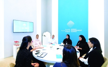 الصورة: الصورة: «الإمارات للتوازن بين الجنسين» يبحث تعزيز الشراكة  مع المنتدى الاقتصادي العالمي