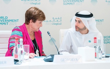 الصورة: الصورة: محمد الحسيني يعقد لقاءات مع مسؤولي عدد من الدول المشاركة في القمة العالمية للحكومات