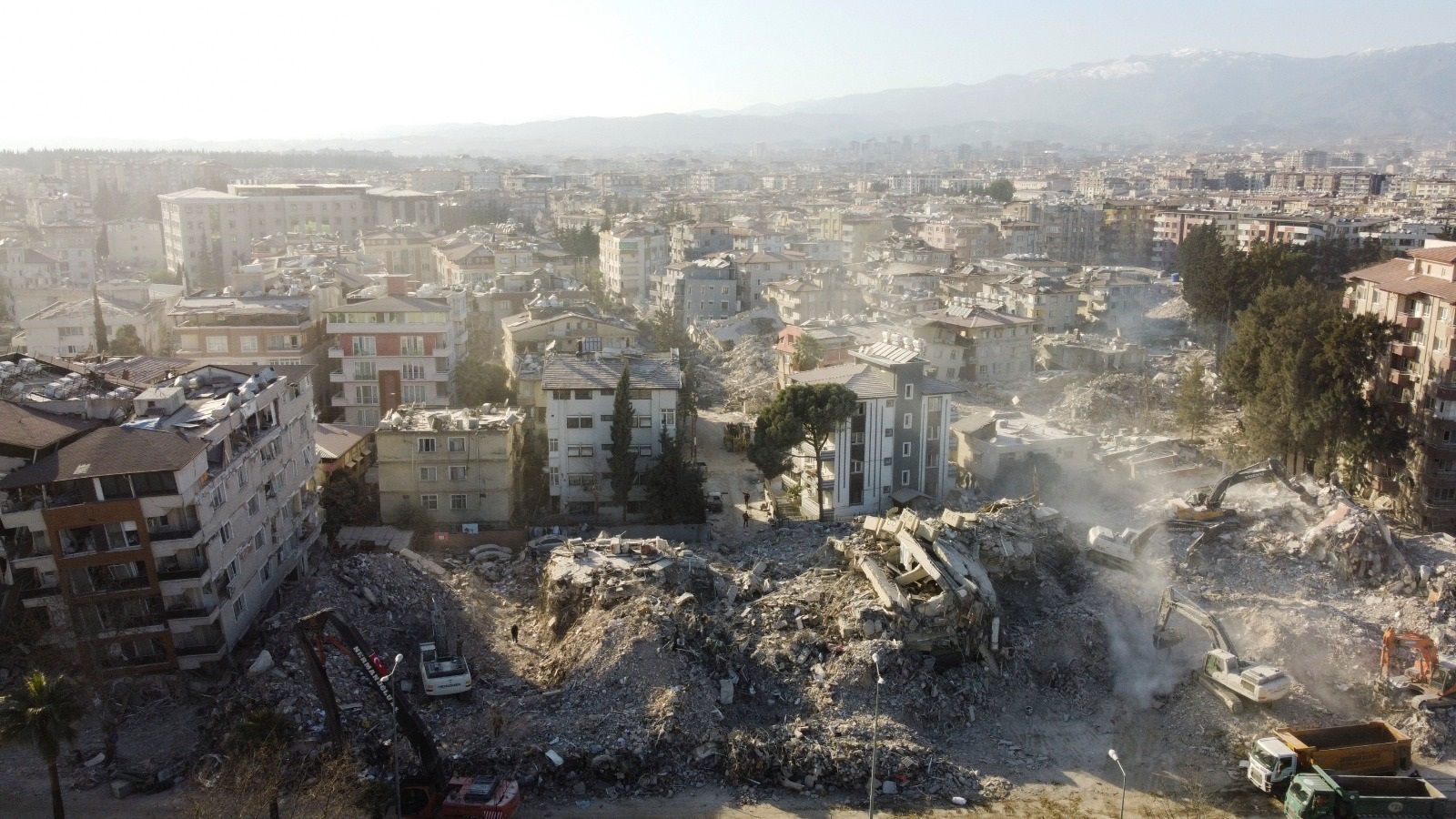 إعادة إعمار مناطق الزلزال خلال عام.. أولوية قصوى للحكومة التركية